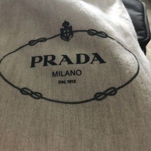 Prada never worn classic pumps beautiful
